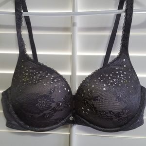 Victoria's Secret Body by Victoria Push-up